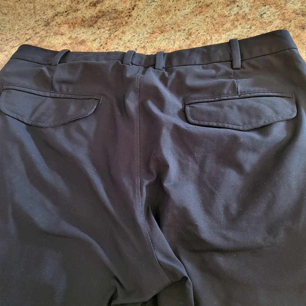 Lululemon - Picture 6 of 9